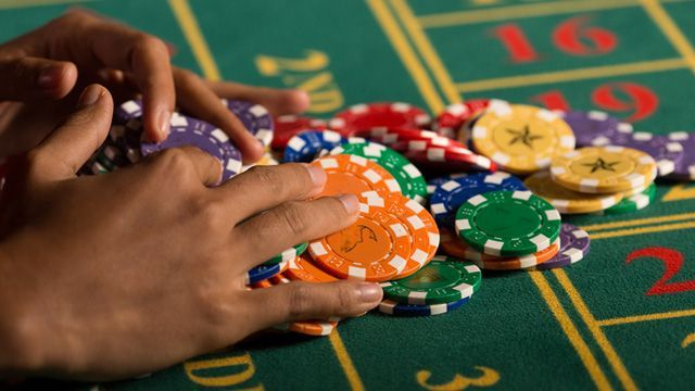 Luckyland Slots کھلاڑیوں کے لیے لائیو کیسینو سیکشن